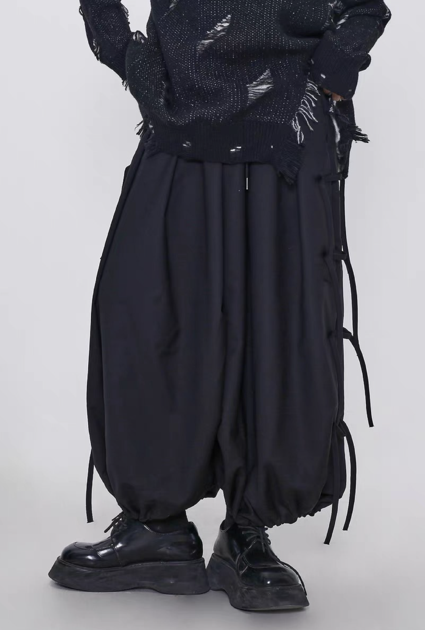 string attachment balloon pants