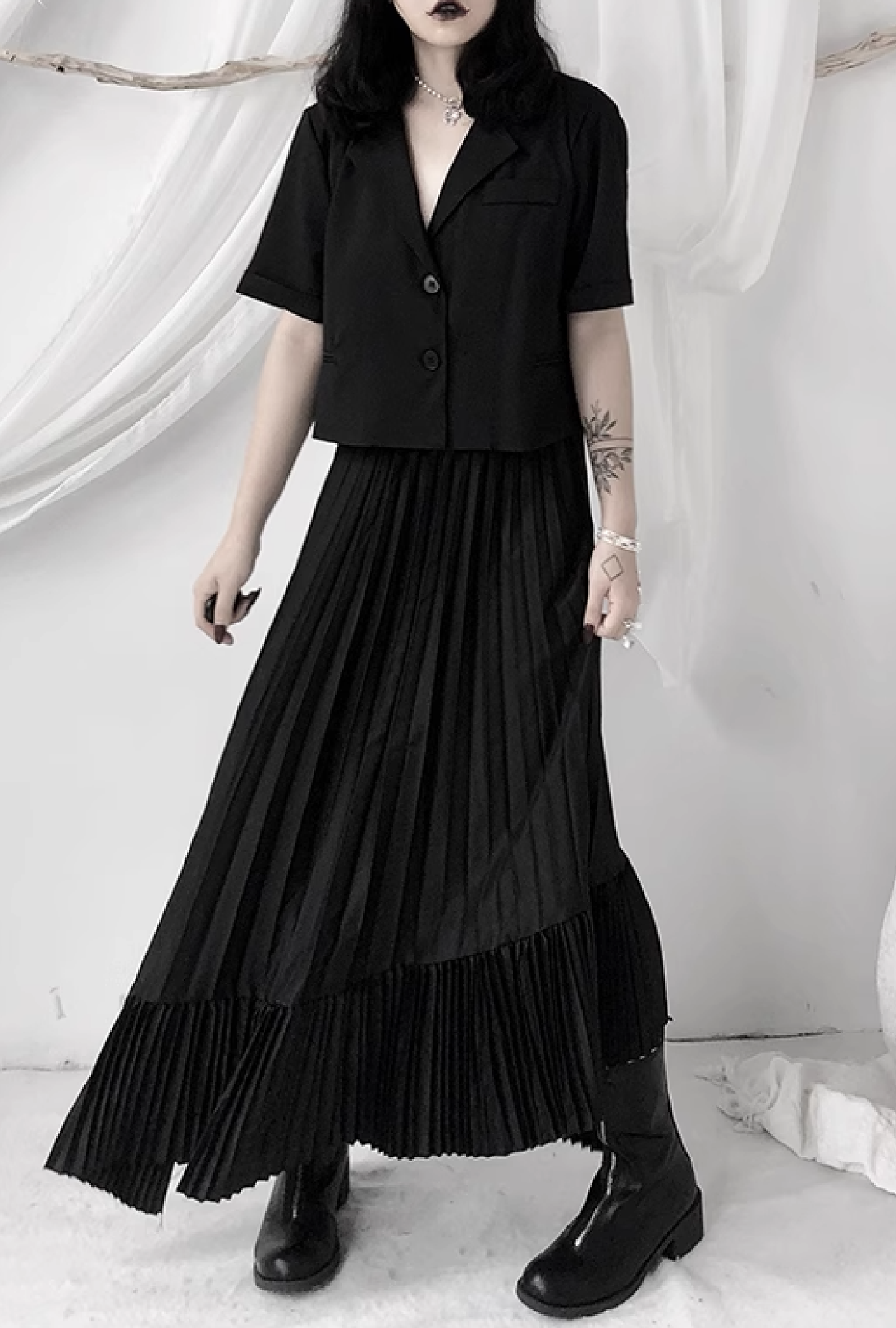 asymmetry pleats skirt