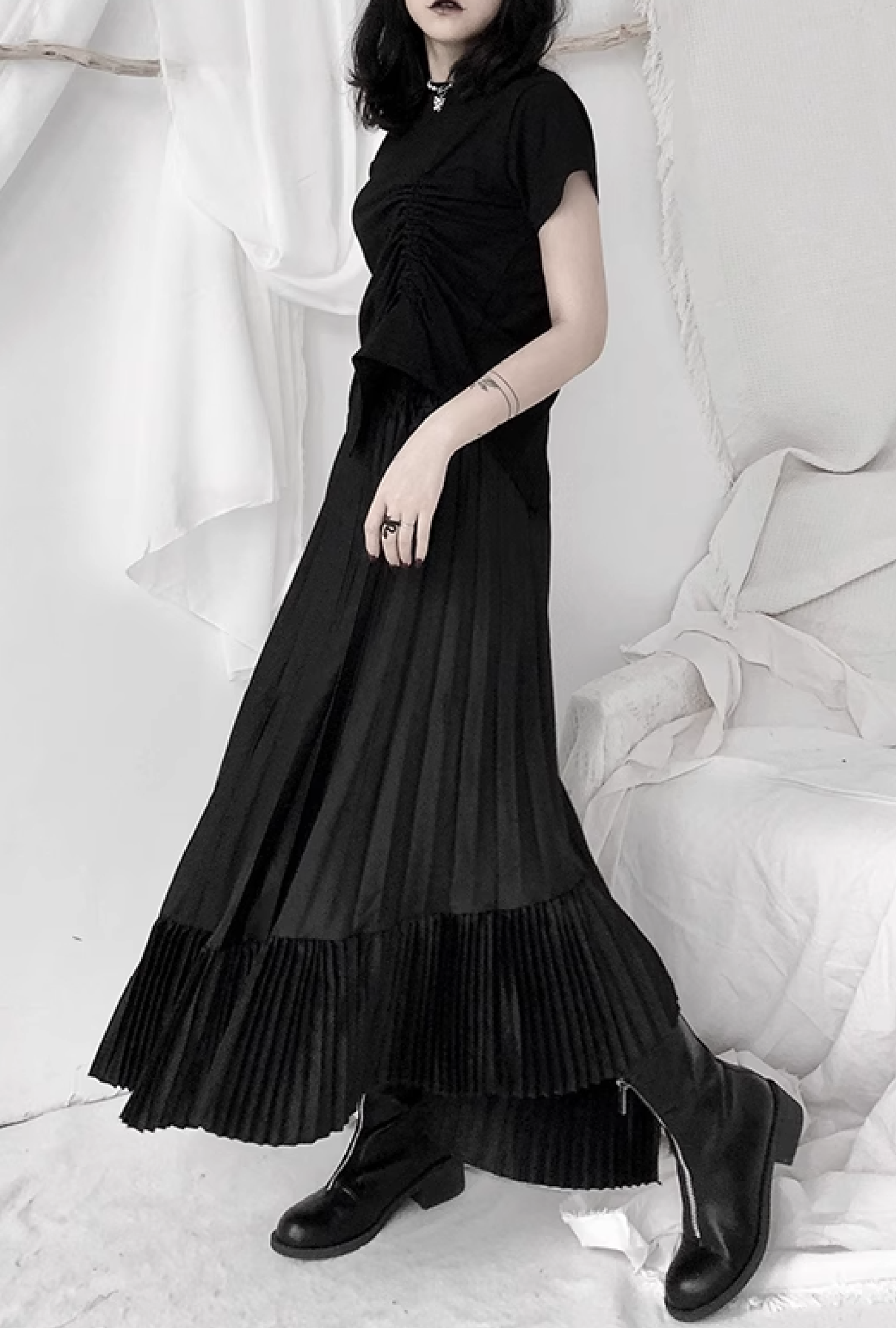 asymmetry pleats skirt