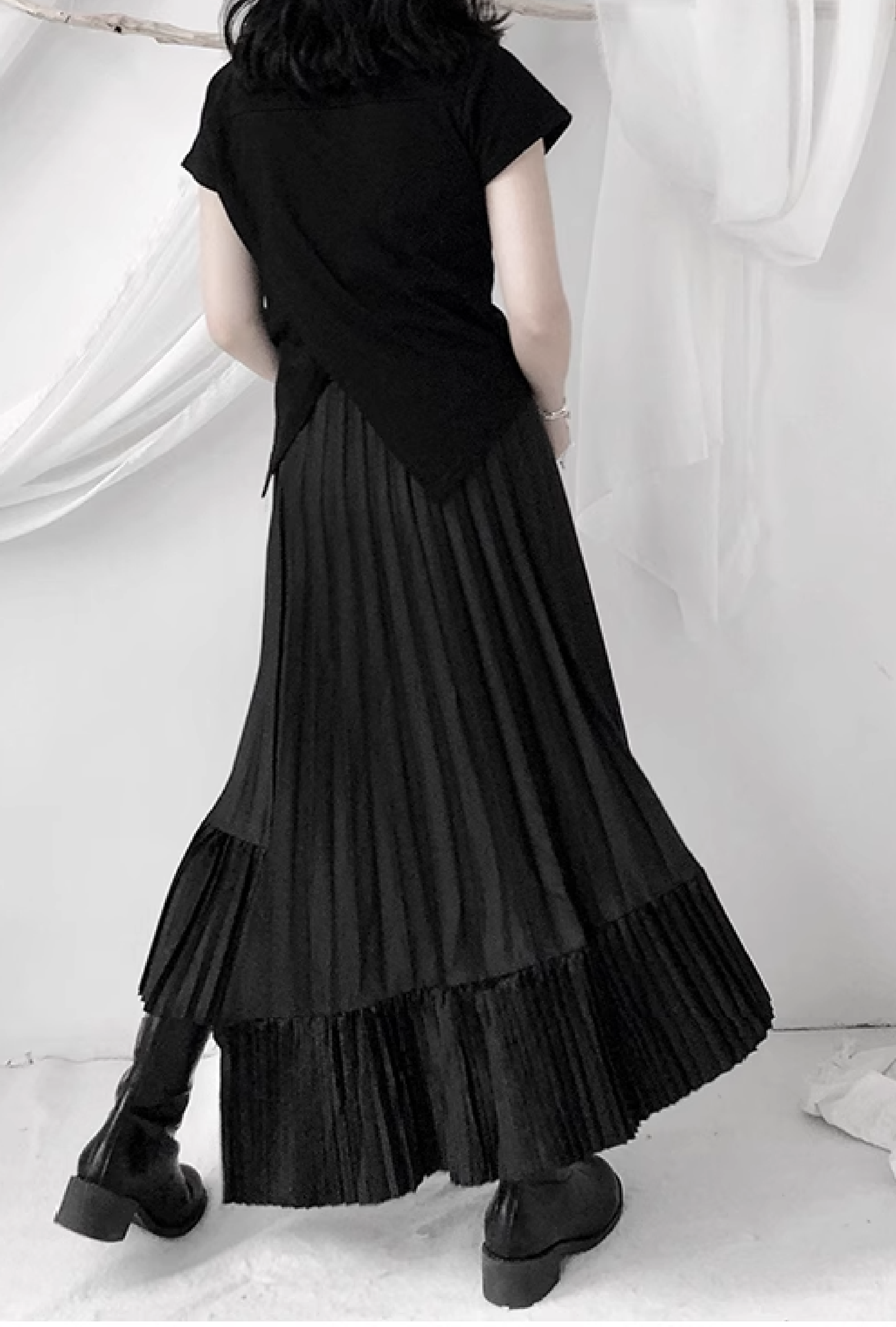 asymmetry pleats skirt