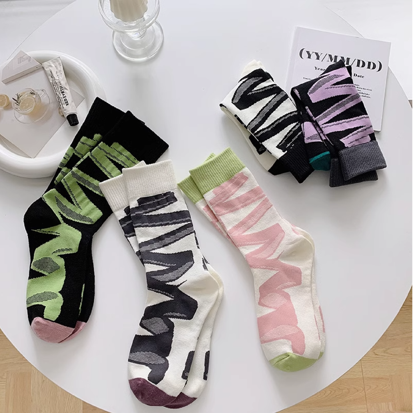 ribbon design socks