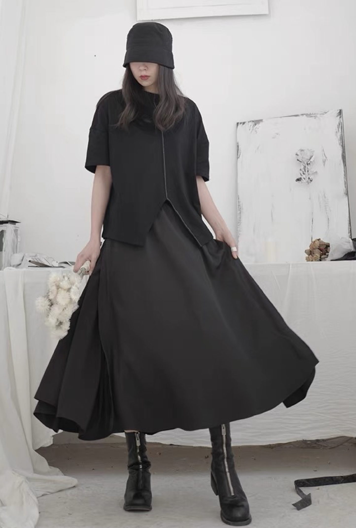 slit and pleats inside skirt